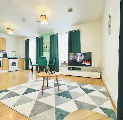 Classy Southampton City Center Apt With Free Parking