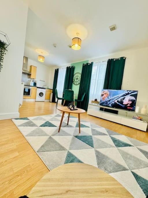 Apartment Classy Center With Free Parking Southampton