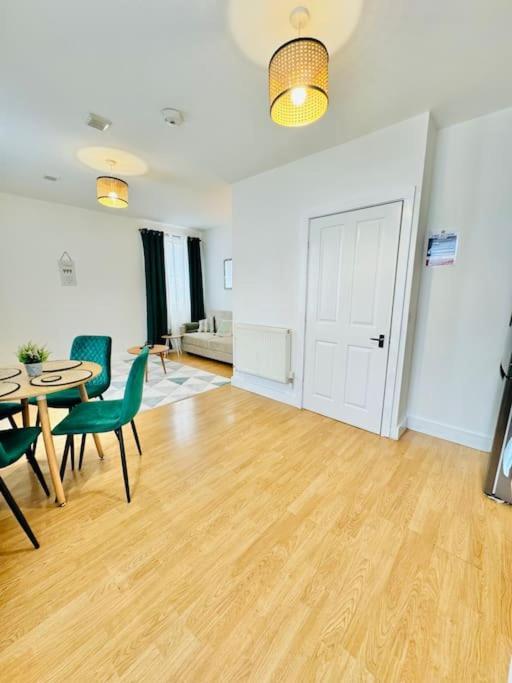 Apartment Classy Center With Free Parking Southampton